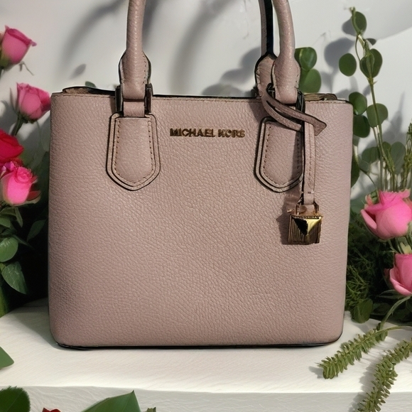 Michael Kors Lavender Handbag - Picture 4 of 6